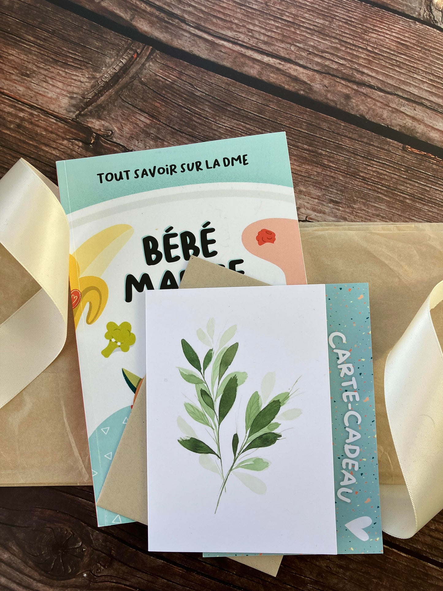Carte-cadeau Bébé mange seul